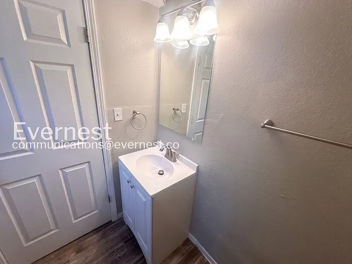 6100 E 109th St — Photo 18