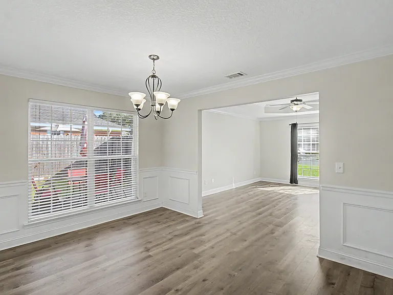 225 Augusta Way — Photo 10
