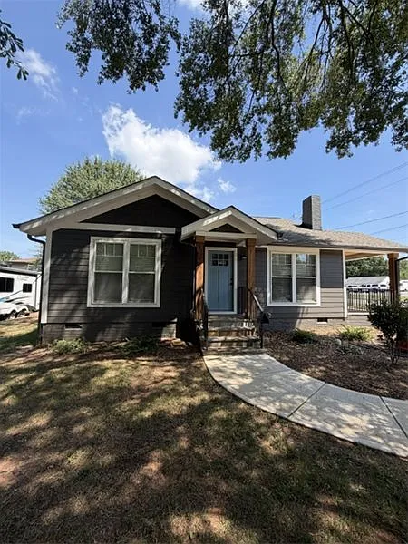2 bed, 2.0 bath, 850 sqft, $1,800 — Photo 2