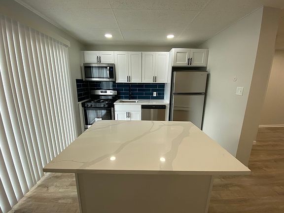 2nd image of 1070 W Bridge St #D-25