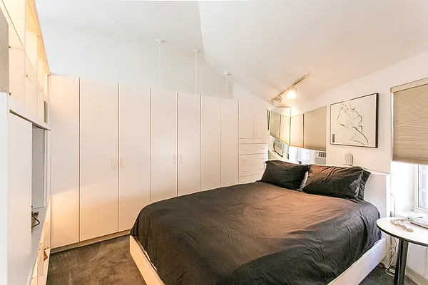 Sold by Terrace Sotheby's International Realty | media 26