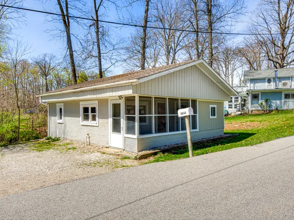 8644 S Kinman Dr, Nineveh, IN 46164