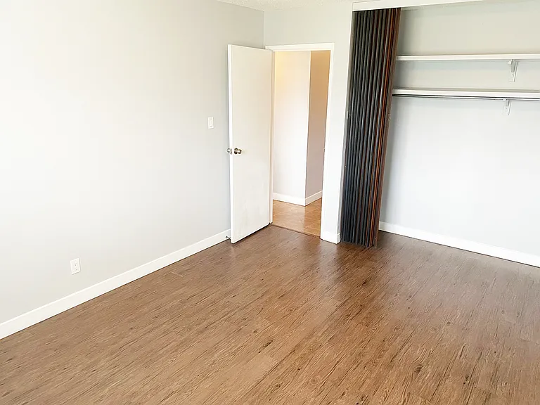 16 Saunderson Ave — Photo 13