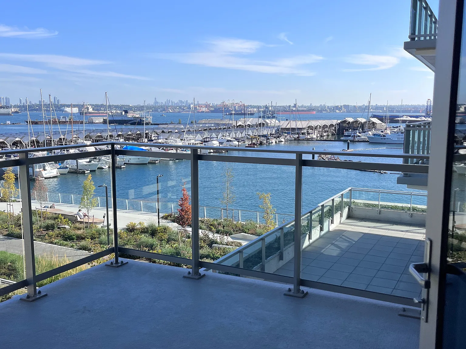 407 Harbour Way, North Vancouver — Photo 1