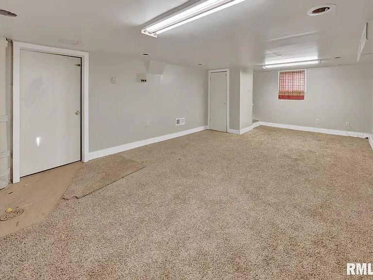 2601 W Kenwood Ave — Photo 26