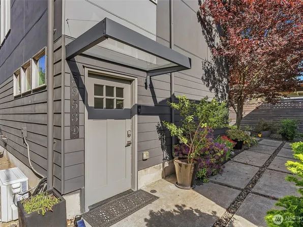 5953 Fauntleroy Way SW #D, Seattle, WA 98136
