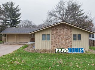 3512 52nd St, Moline, IL 61265