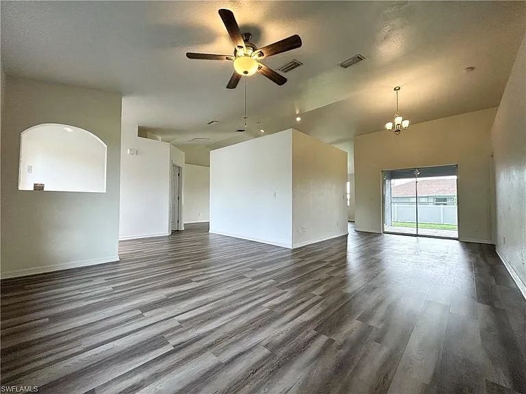 6143 Hendley Ct — Photo 8