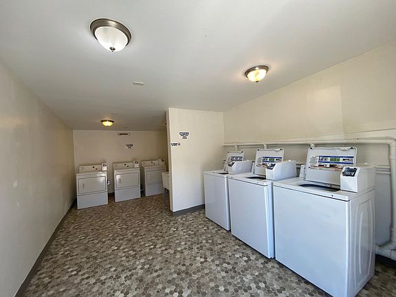 4th image of 708 S M St APT 3