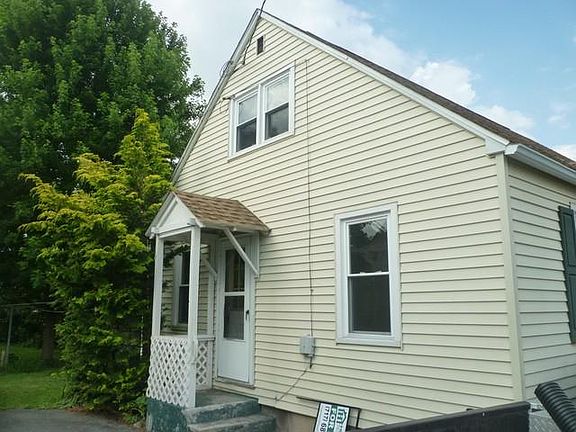 4th image of 231 W Locust St