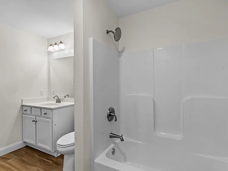 Autumn Woods Apartments — Photo 19