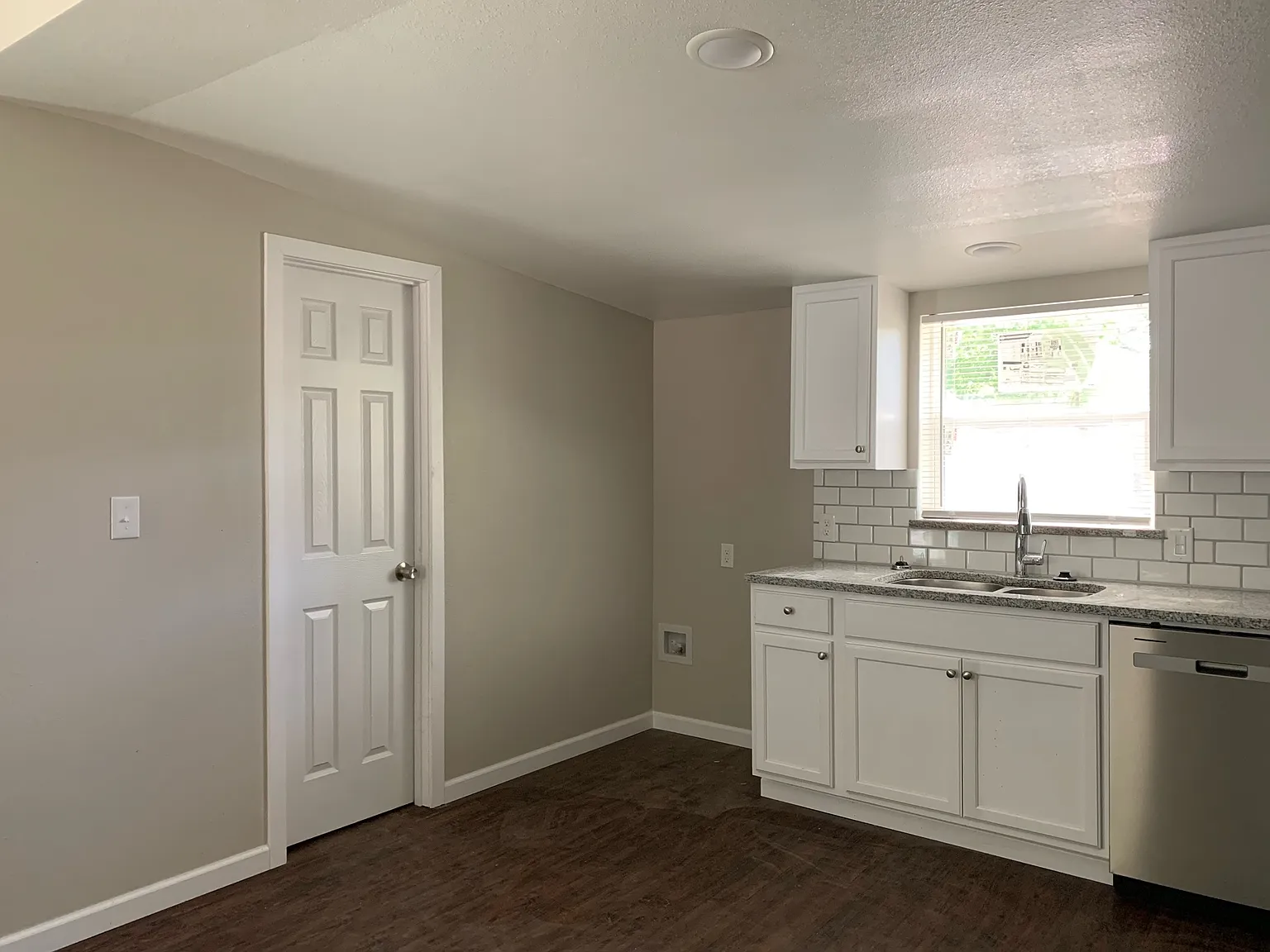 1012 Fay Street Gainesville, Texas 76240 (LMS) - 1 — Photo 3