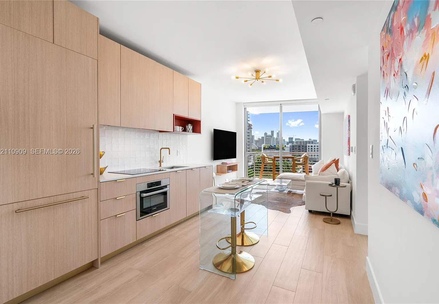 2 bed, 2.0 bath, 873 sqft, $5,950 — Photo 4