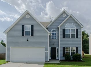 816 Red Oak Tree Dr, Fuquay Varina, NC 27526