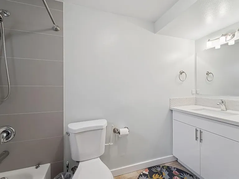1140 N 146th Pl — Photo 31