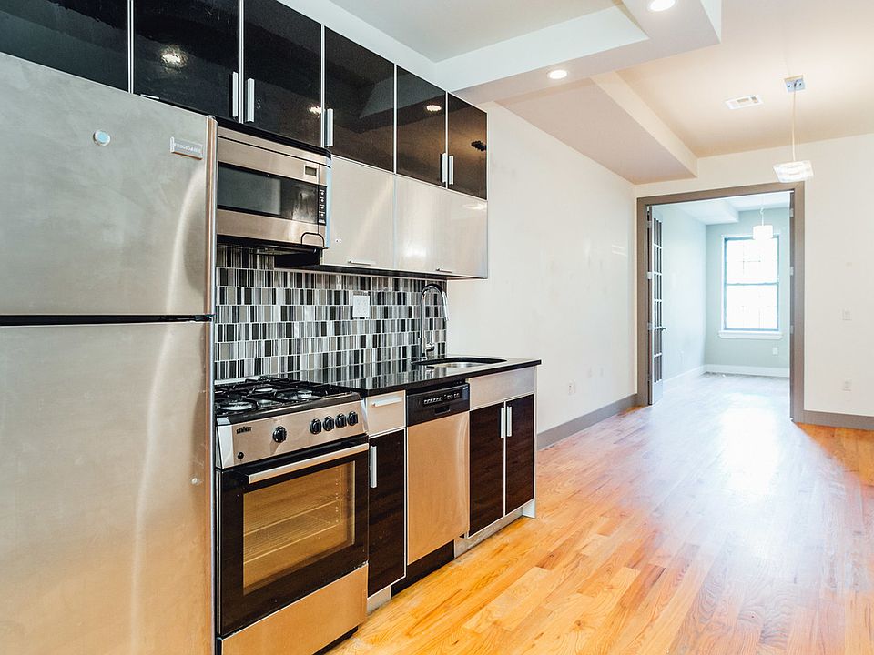 1st image of 218 Stanhope St #2C