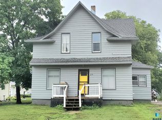 216 E Turner St, Irene, SD 57037