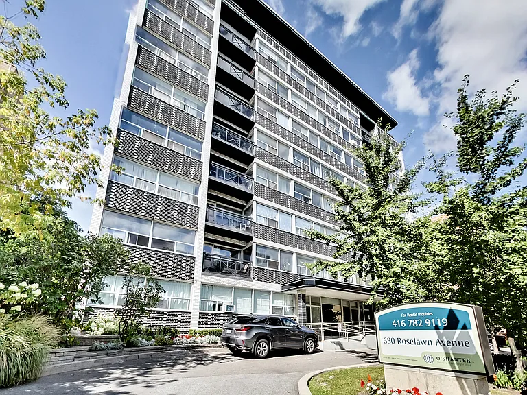680 Roselawn Ave — Photo 38