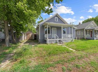 805 E Ash St, Salina, KS 67401
