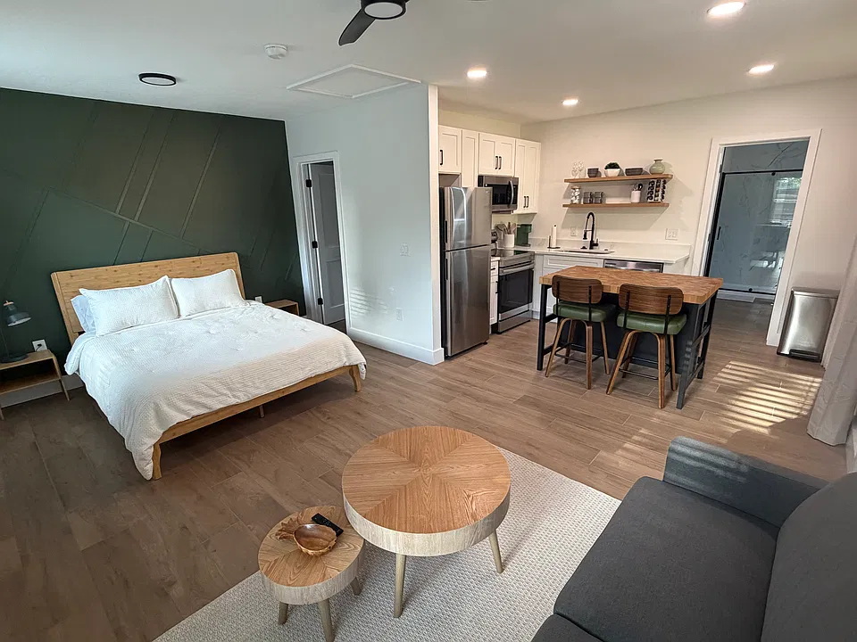 106 Forest Cir