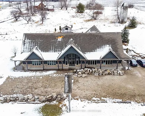 935689 Airport Rd Photo 1