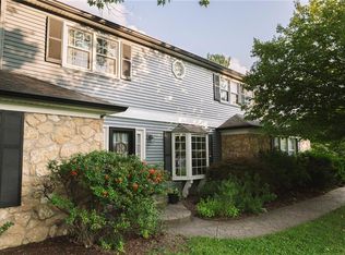 10829 W Lakeshore Dr, Carmel, IN