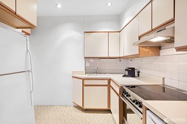 Rented by Oxford Property Group | media 12