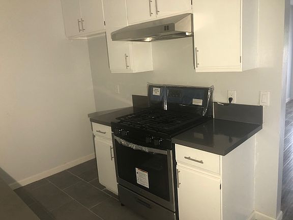 4th image of 3243 Portola Ave