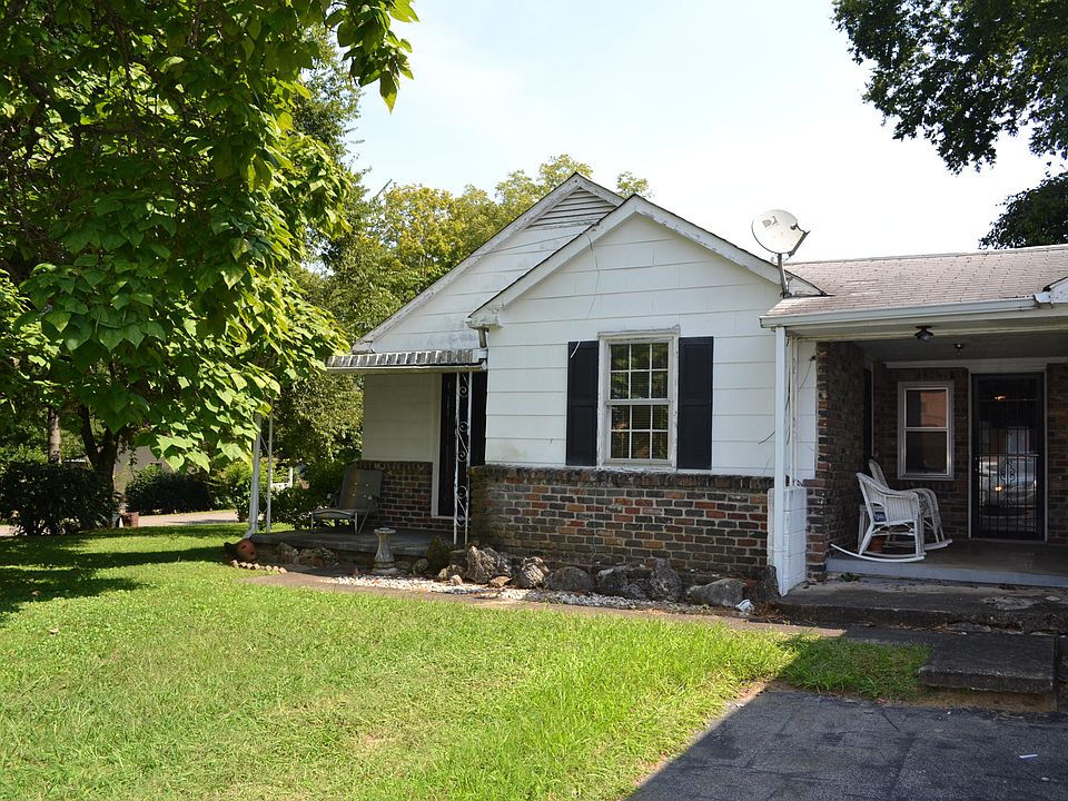 1st image of 208 NW Tobler Ln