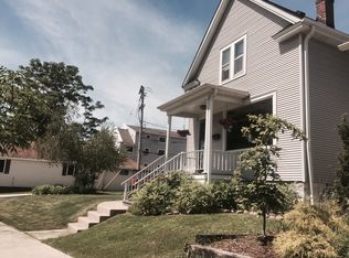 1339 N 72nd St, Wauwatosa, WI 53213