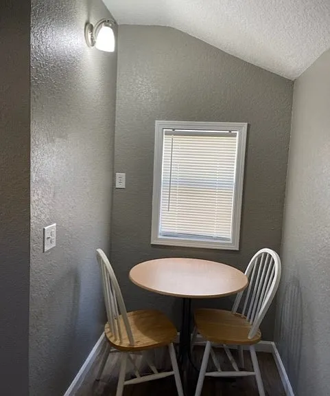211 W Bridgers Ave #A — Photo 5