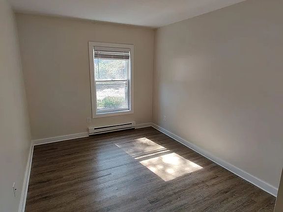 4th image of 30 Gatehouse Rd APT 201