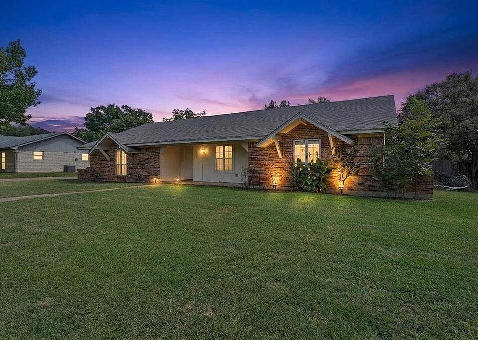1st image of 309 Crescent Dr