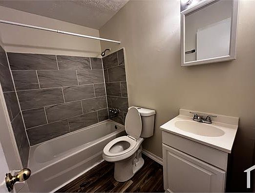 4th image of 6508 Hackel Dr APT 6