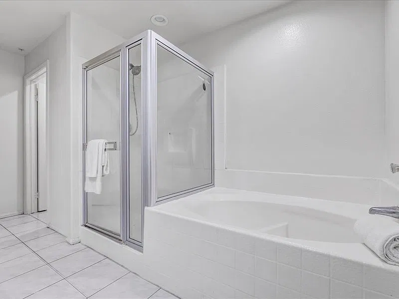 2 bed, 1800 sqft, $1,950 — Photo 4