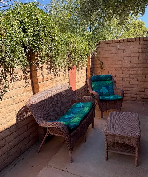 1033 W Laguna Dr — Photo 18