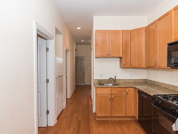 3rd image of 1640 W Pierce Ave APT 1