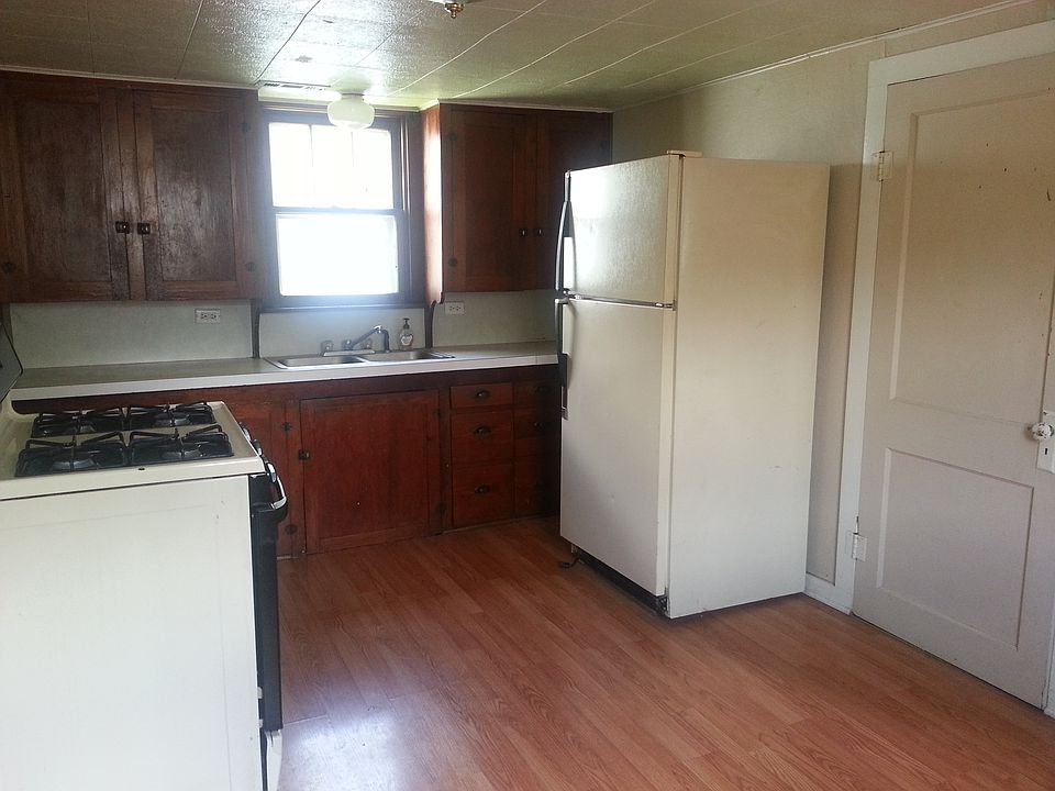 2nd image of 2129 Old Alton Rd