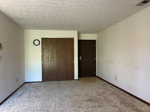 4th image of 7231 Creekview Dr APT 7