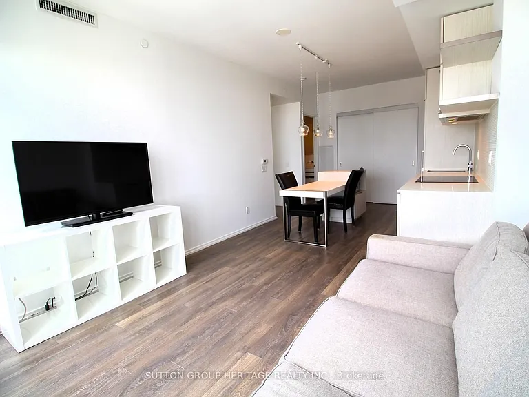 197 Yonge St #4714 — Photo 28