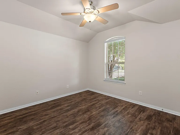 4517 Chestnut Meadows Bnd — Photo 5