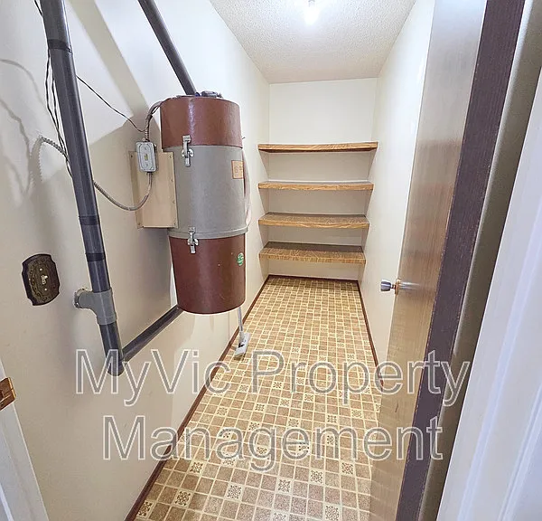 4804 46th Ave — Photo 3