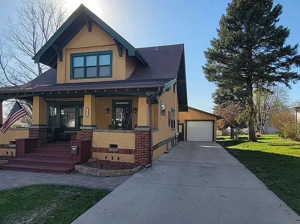1005 N Crawford St, Carroll, IA 51401