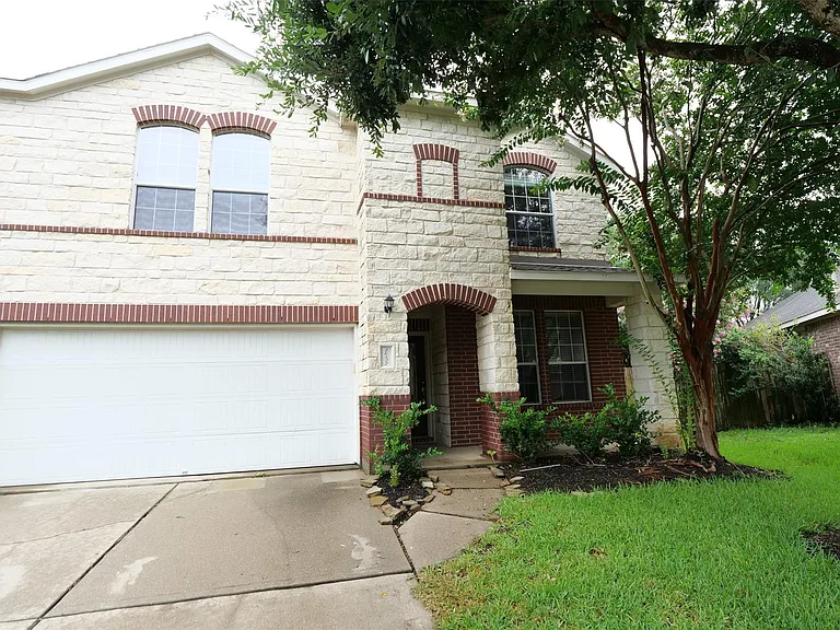 26427 Longview Creek Dr — Photo 2