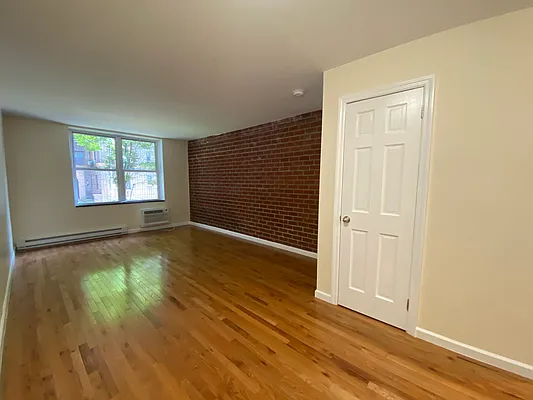 Rented by Oxford Property Group | media 5