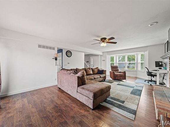 5th image of 763 Estes Park Dr
