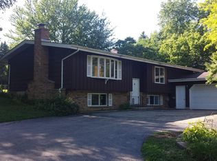 6205 Johnsburg Rd, Spring Grove, IL 60081