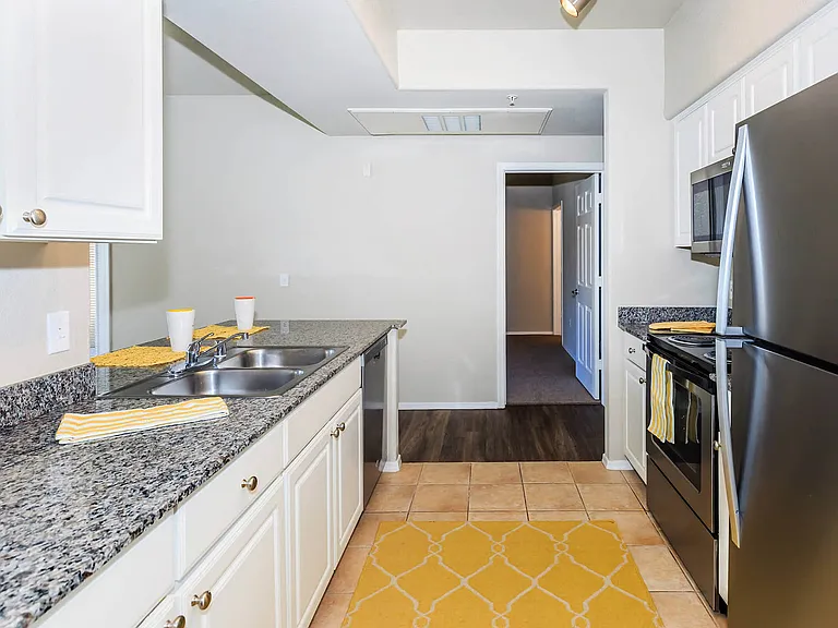 2b2 Renovated 1141 SQFT 2 Bed 2 Bath