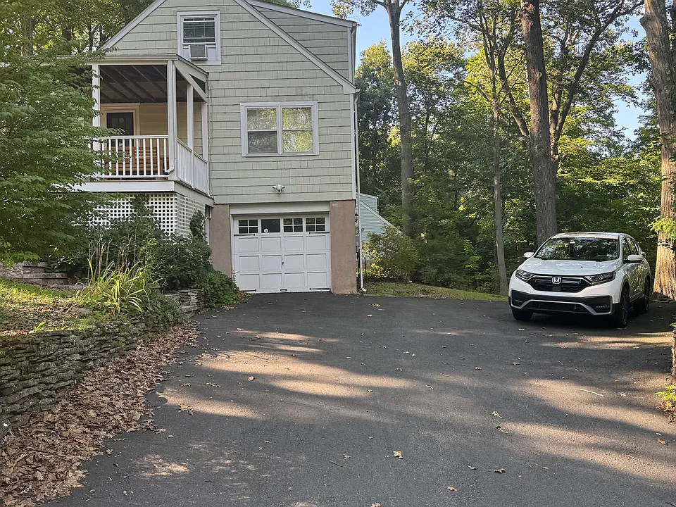 5 Murlyn Rd
