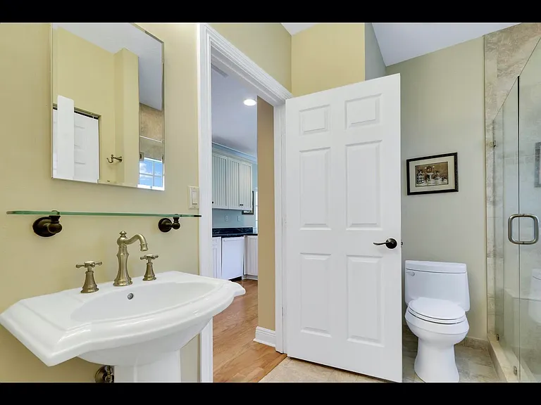 1856 SE Colony Way — Photo 8